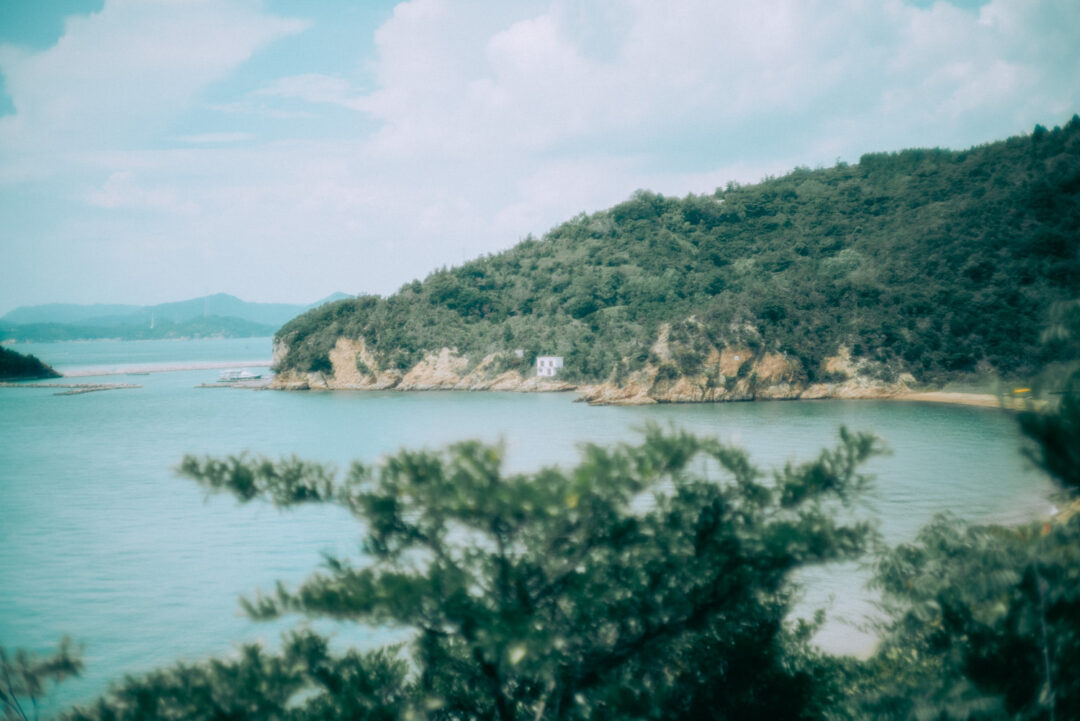 HELIAR classic 50mm f1.5 VM review 作例 レビュー 実写 直島 瀬戸内 風景 snap スナップ Naoshima landscape cove