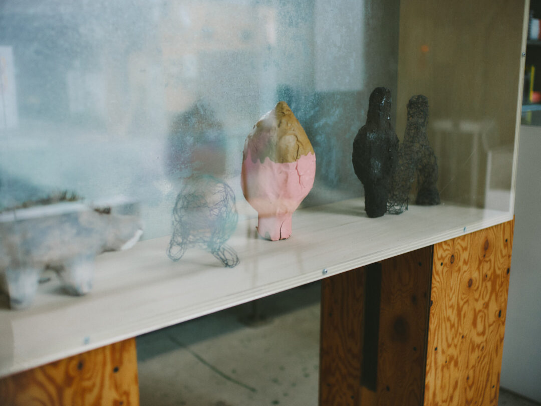 CONTAX Distagon 35mm f1.4 snap skac skwat kameari books art space スナップ review