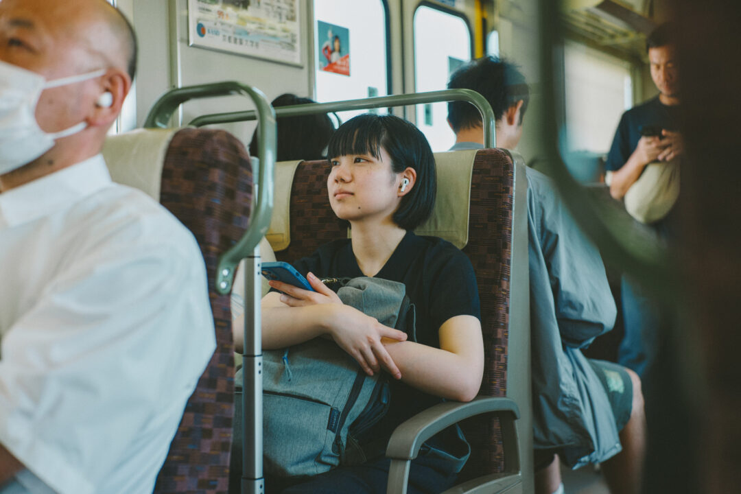 Thypoch Simera C 50mm T1.5 review snap レビュー スナップ portrait nikon bus